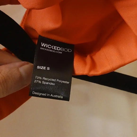 Wicked Weasel Activewear. NWOT. Sports Bra & Shorts w/Pockets. Small. Orange. - Picture 11 of 14